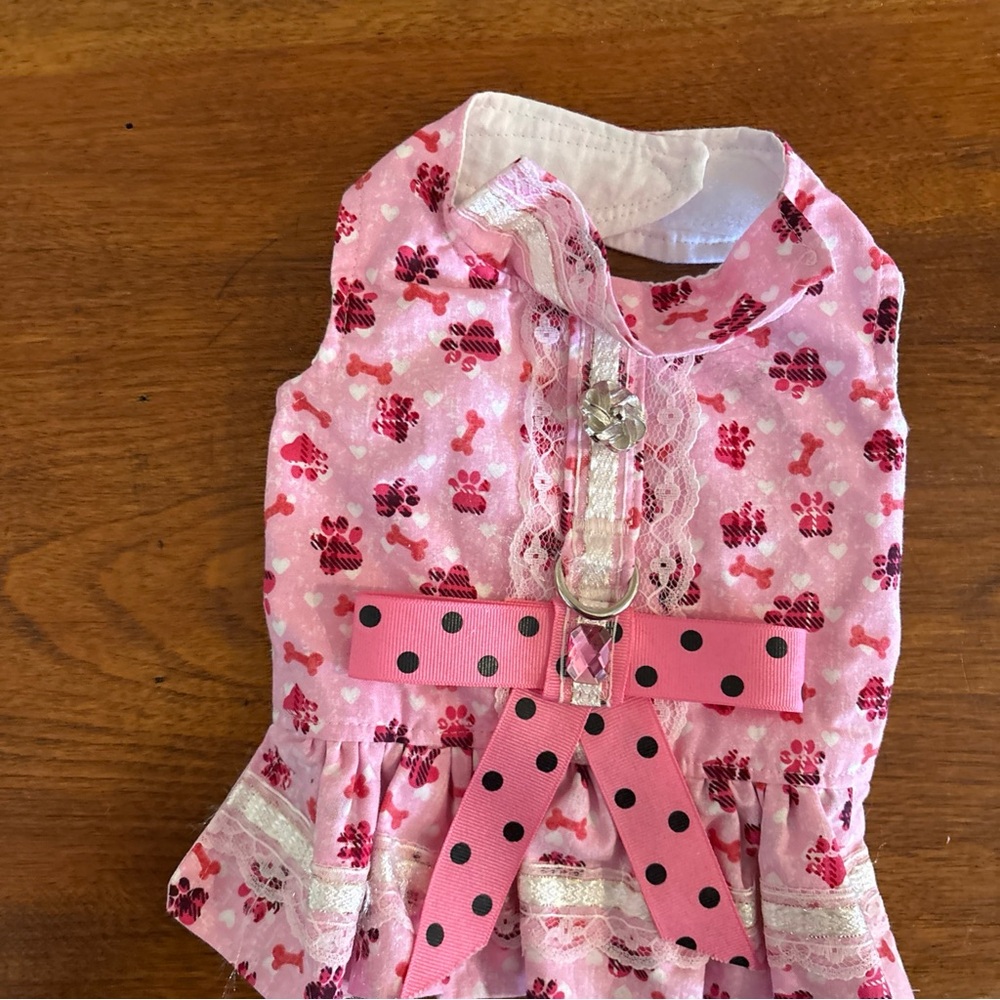 Pet  Dog Dress/Harness  Pink w/ Lace & Bow- Small - fits 15" chest